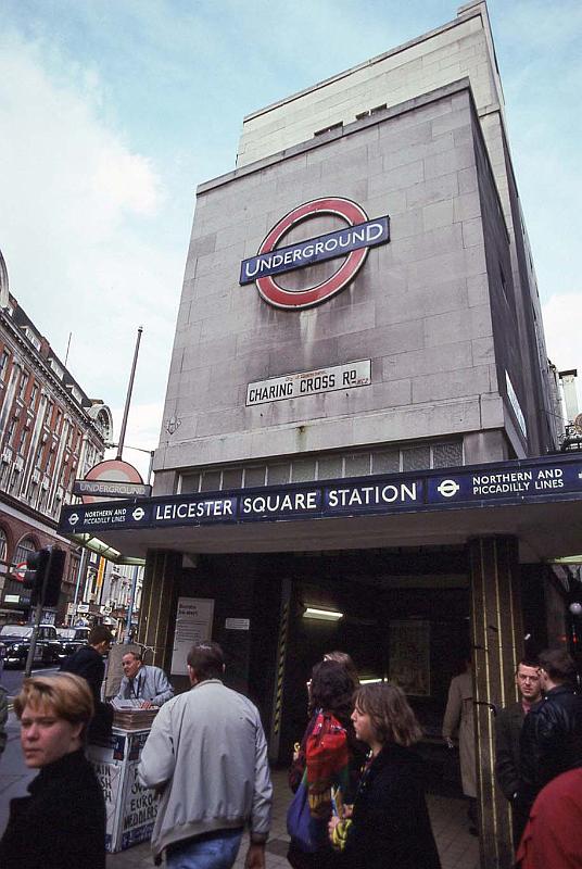 WT 2100 266-19 UK 1991.jpg